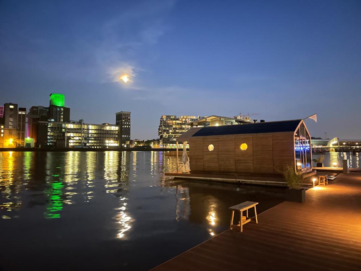 Villa Wikkelboats At Floating Rotterdam Rijnhaven Exterior foto