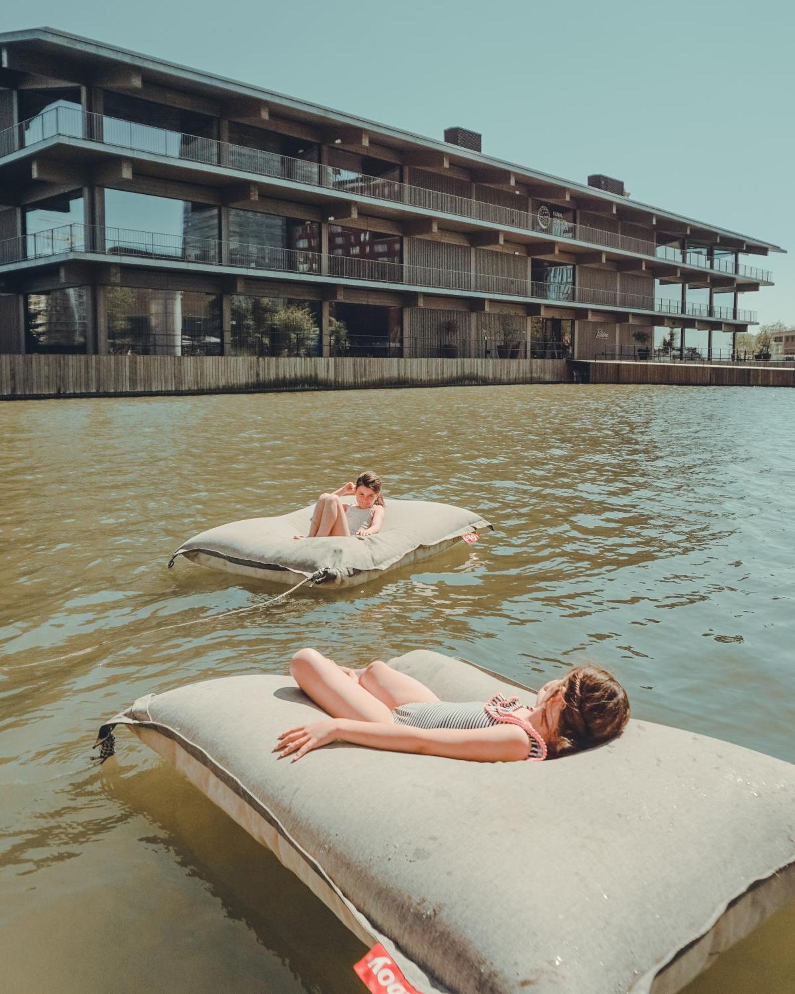 Villa Wikkelboats At Floating Rotterdam Rijnhaven Exterior foto